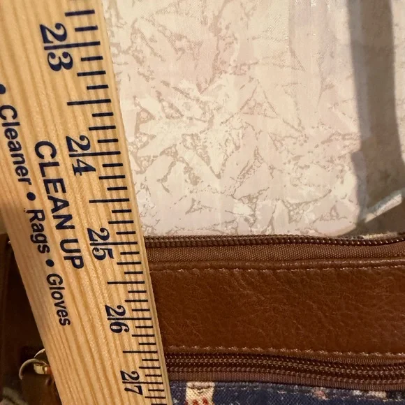 Llama And Cactus Stylish Brown and Blue, Faux Leather Crossbody Bag, Super Cute - Picture 7 of 9